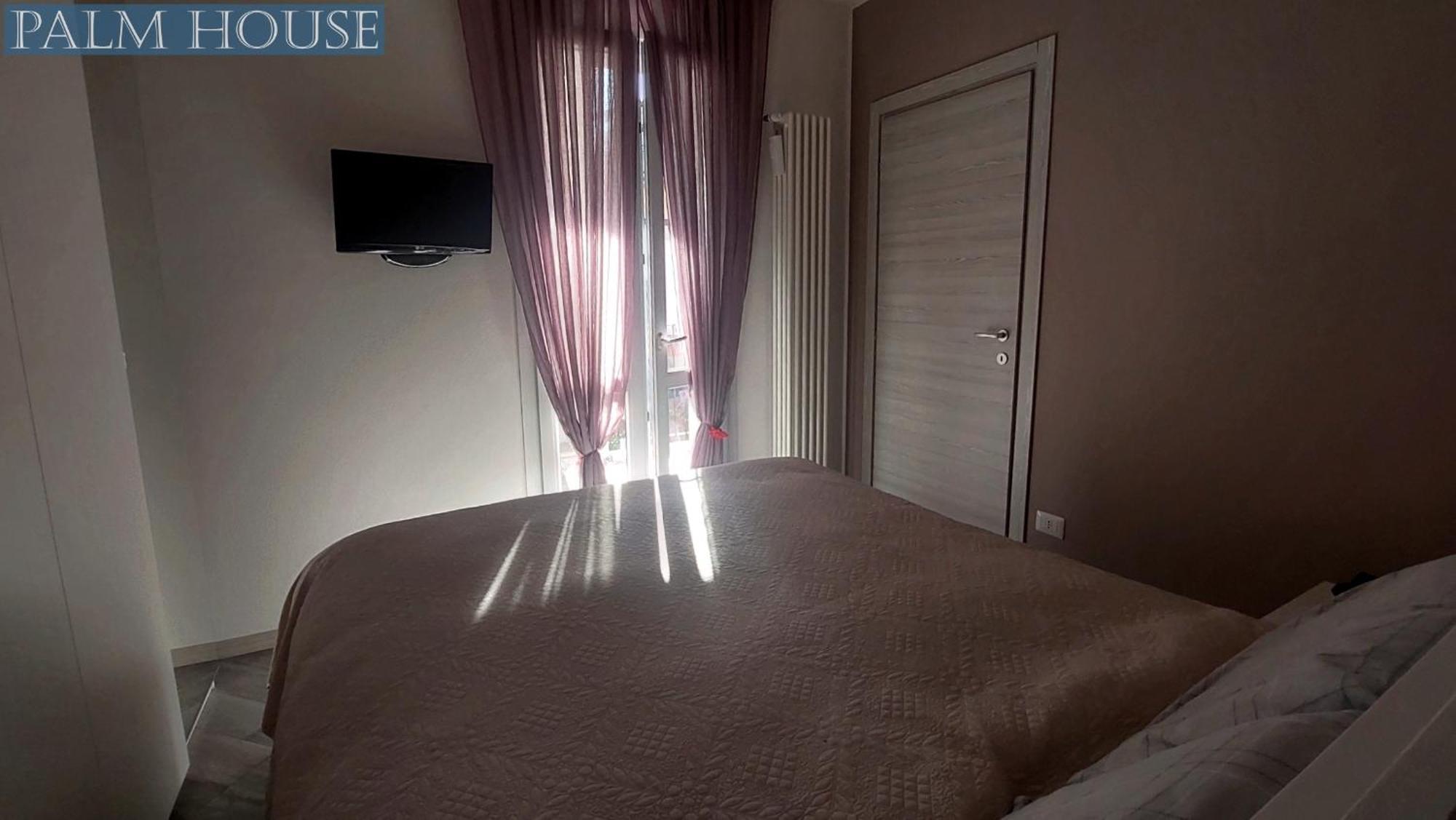 Palm House Apartment Brusimpiano Ngoại thất bức ảnh